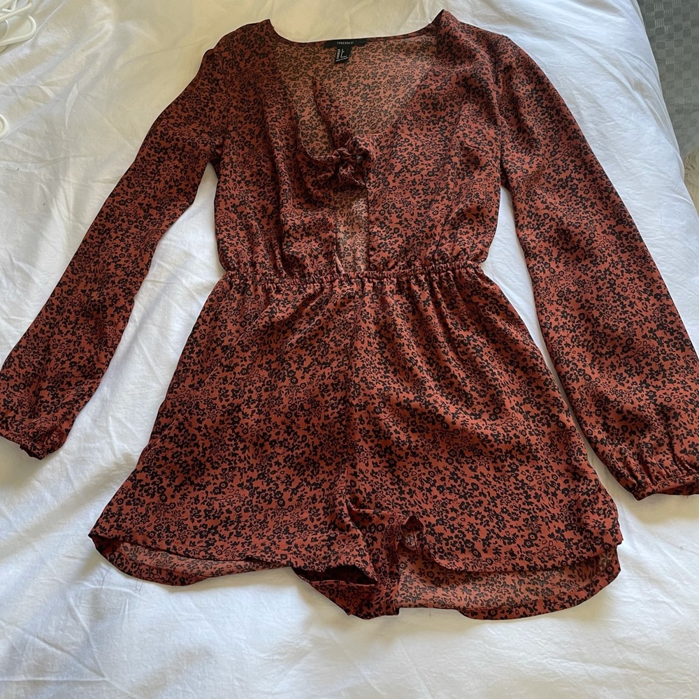Forever 21 jumper in good condition!